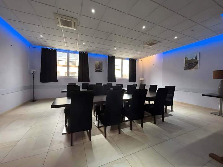 Une salle privatisable à l'étage pour vos événements